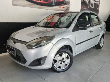 1-FORD-FIESTA-SEDAN-1.0-8V-FLEX-4P-PRATA-2013-CLK-MULTIMARCAS-LOJA-DE-CARROS-VILA-NOVA-CACHOEIRINHA