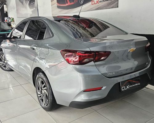 3-CHEVROLET-ONIX-PLUS-LT-FLEX-MANUAL-CINZA-2024-CLK-MULTIMARCAS-LOJA-DE-CARROS-VILA-NOVA-CACHOEIRINHA