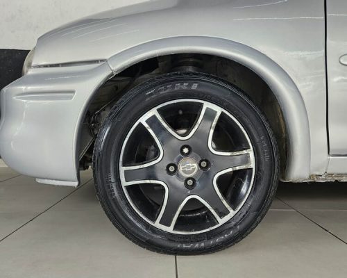 6-CHEVROLET-CORSA-CLASSIC-1.0-VHC-MANUAL-PRATA-2002-CLK-MULTIMARCAS-LOJA-DE-CARROS-VILA-NOVA-CACHOEIRINHA