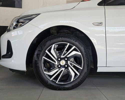 6-CHEVROLET-ONIX-HATCH-1.0-LT-12V-FLEX-5P-MANUAL-BRANCO-2025-CLK-MULTIMARCAS-LOJA-DE-CARROS-VILA-NOVA-CACHOEIRINHA