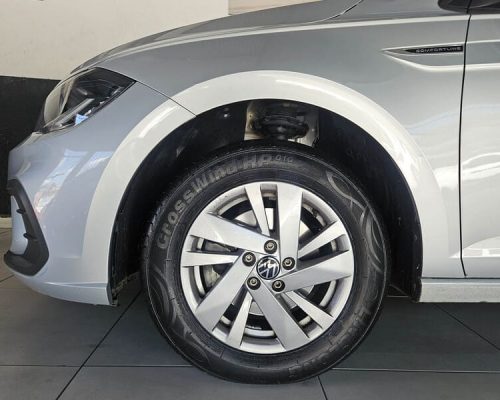 6-VOLKSWAGEN-POLO-1.0-TSI-COMFORTLINE-FLEX-12V-AUTOMÁTICO-PRATA-2025-CLK-MULTIMARCAS-LOJA-DE-CARROS-VILA-NOVA-CACHOEIRINHA